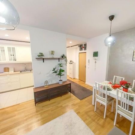 Old Town Spacious Apartment Bükreş Dış mekan fotoğraf