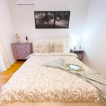 Old Town Spacious Apartment Bükreş Dış mekan fotoğraf