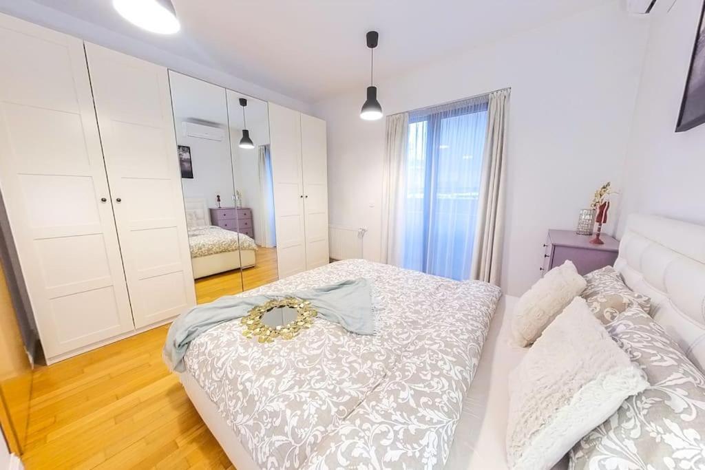 Old Town Spacious Apartment Bükreş Dış mekan fotoğraf